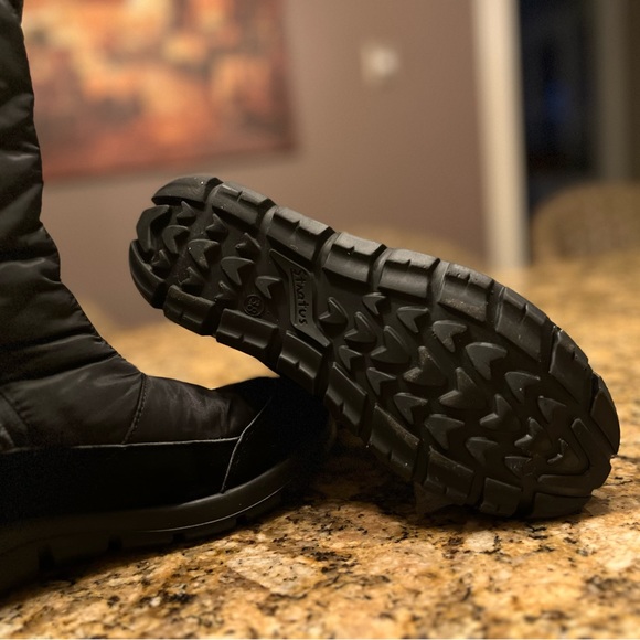 Winter Boots - Picture 7 of 7